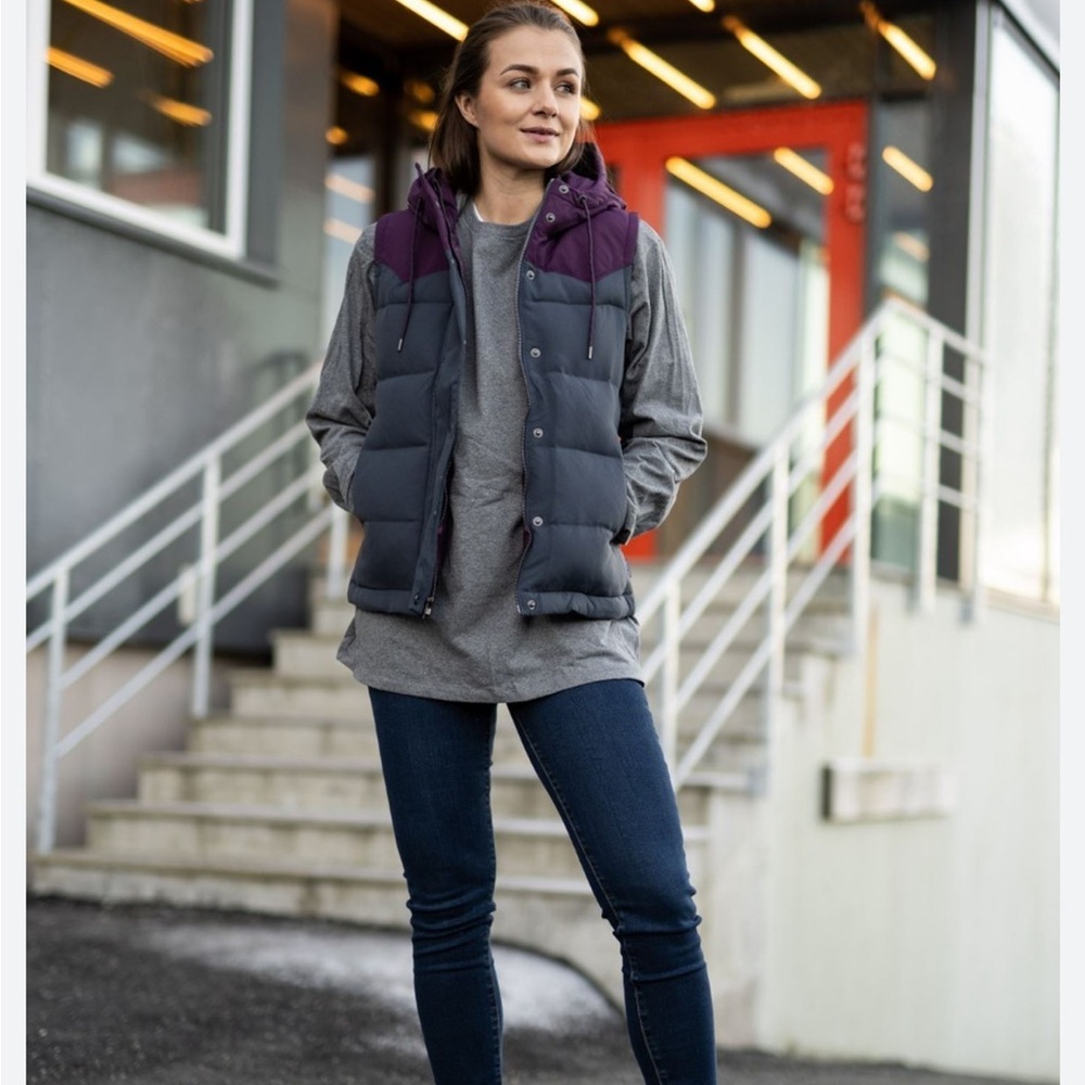Patagonia Women's Bivy Two-Tone Puffer Vest -